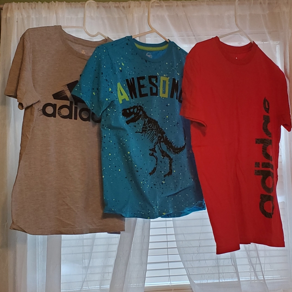 3 t shirts boys large